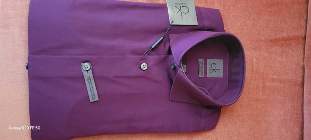 NEW Calvin Klein Dress Shirt. W/tags 14.5 32/33