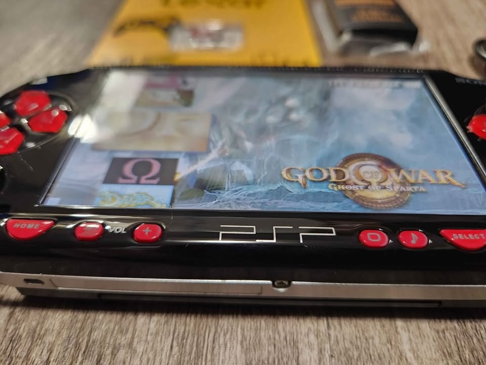 PSP 1000 – Custom Red & Black – Fully Loaded - photo 4