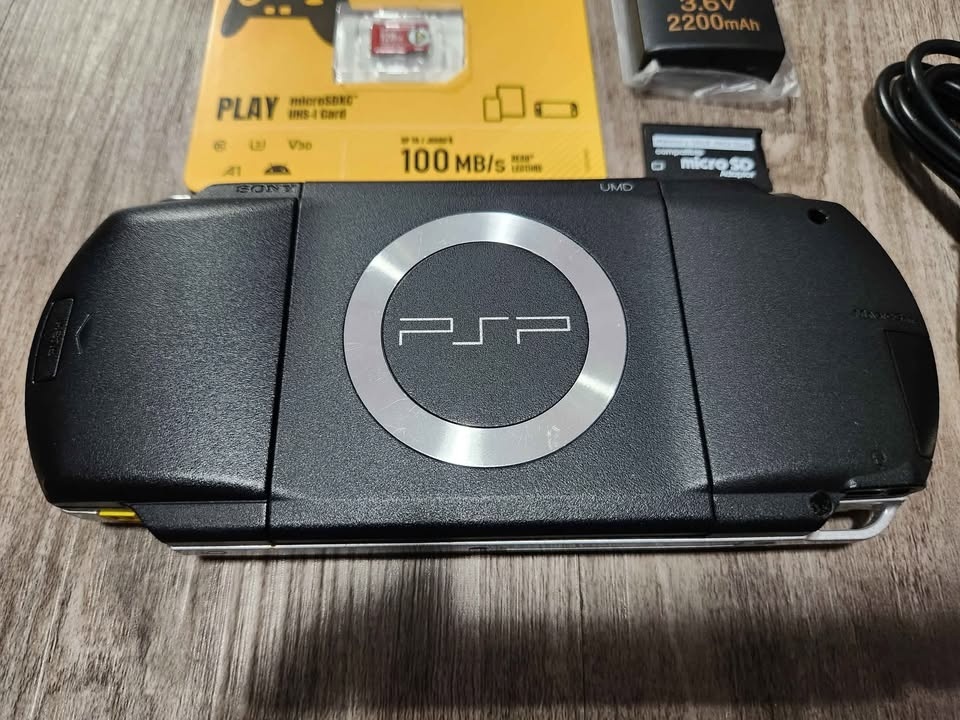PSP 1000 – Custom Red & Black – Fully Loaded - photo 5