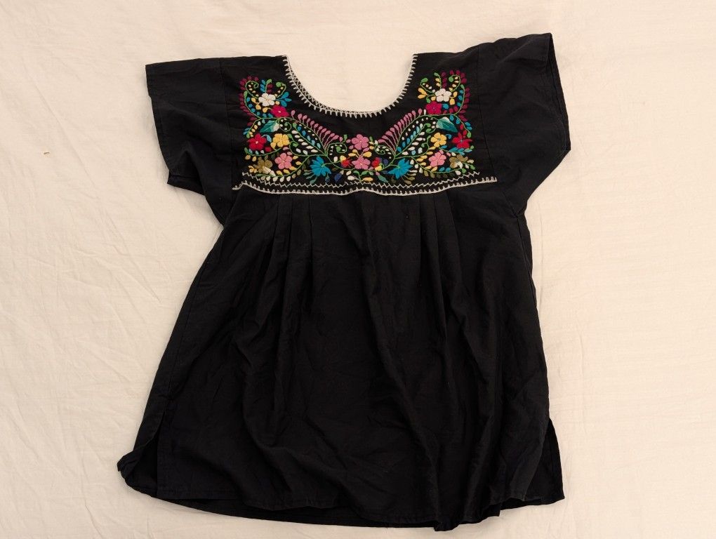 Women's Black And Embroidered Blouse Top Size Small
