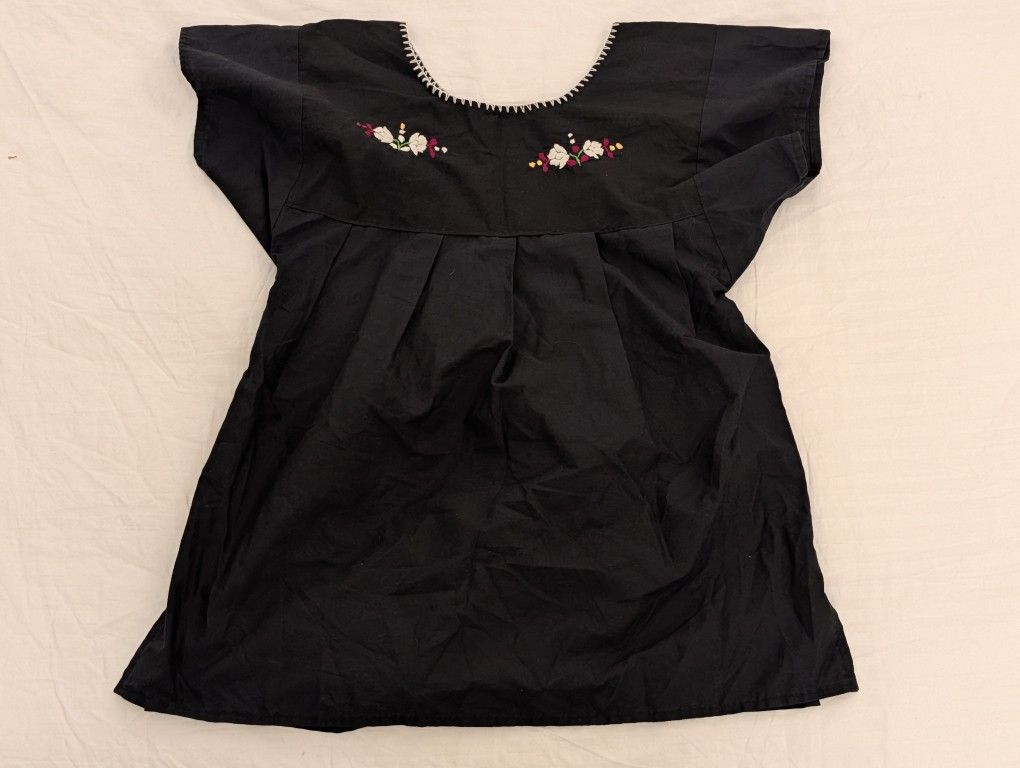 Women's Black And Embroidered Blouse Top Size Small - photo 2
