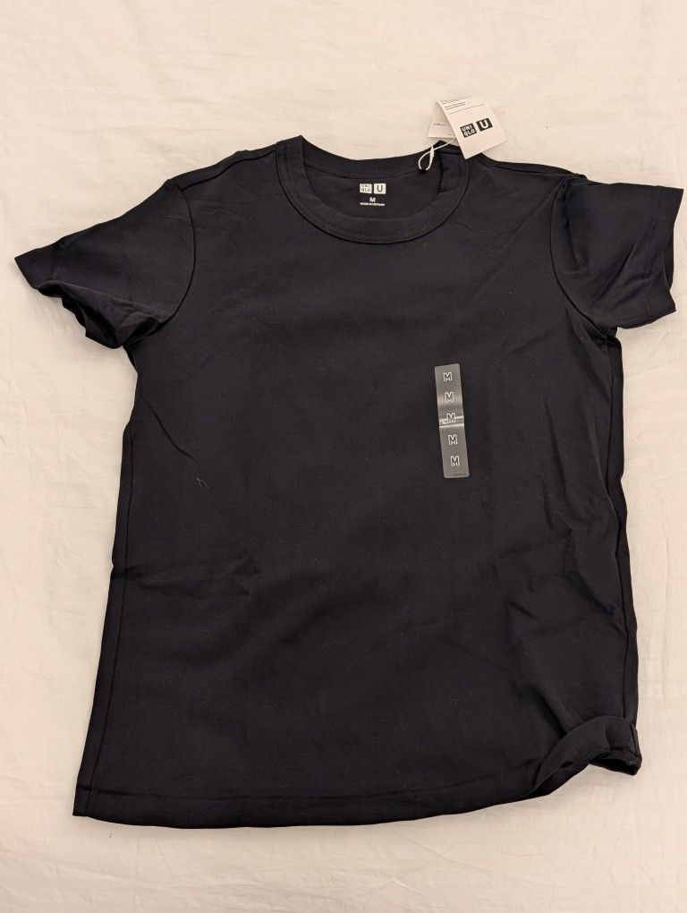 Uniqlo Brand New Women's Black Baby Tee Size Medium