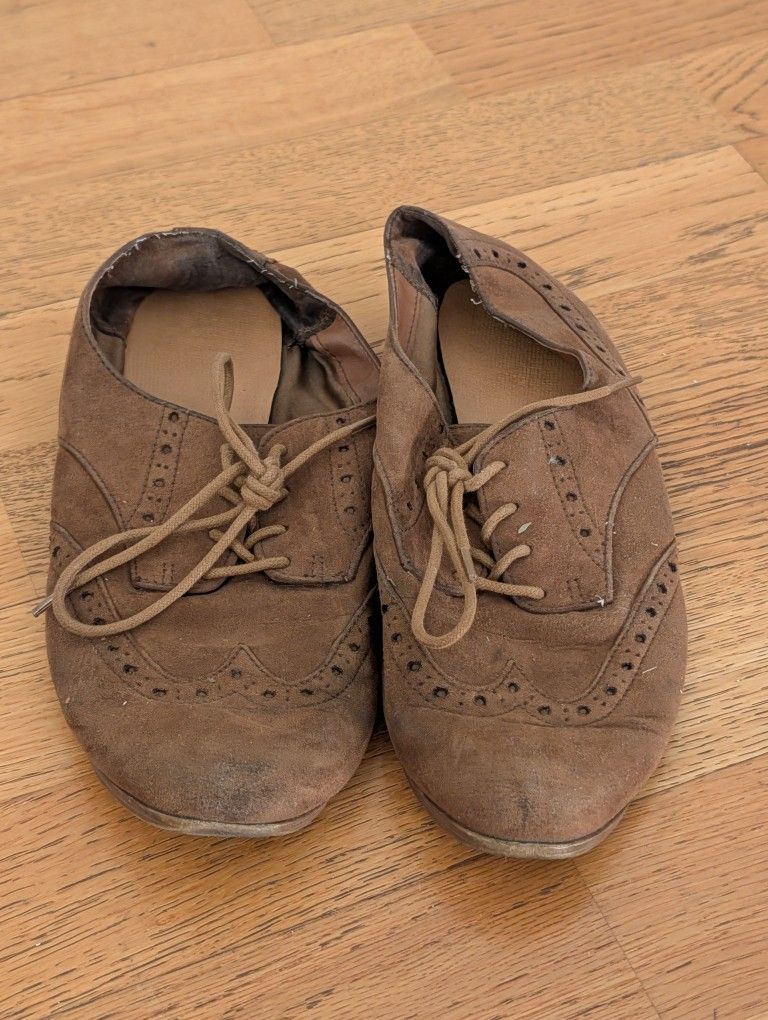 Women's Brown Suede Lace Up Shoes Size 8 - photo 2