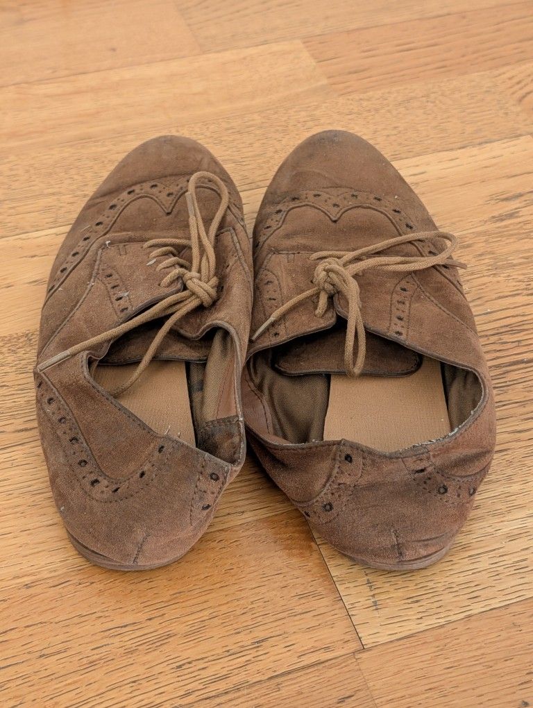 Women's Brown Suede Lace Up Shoes Size 8 - photo 3