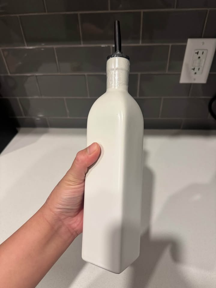 White Large Oil Bottle (Brand New) - photo 5