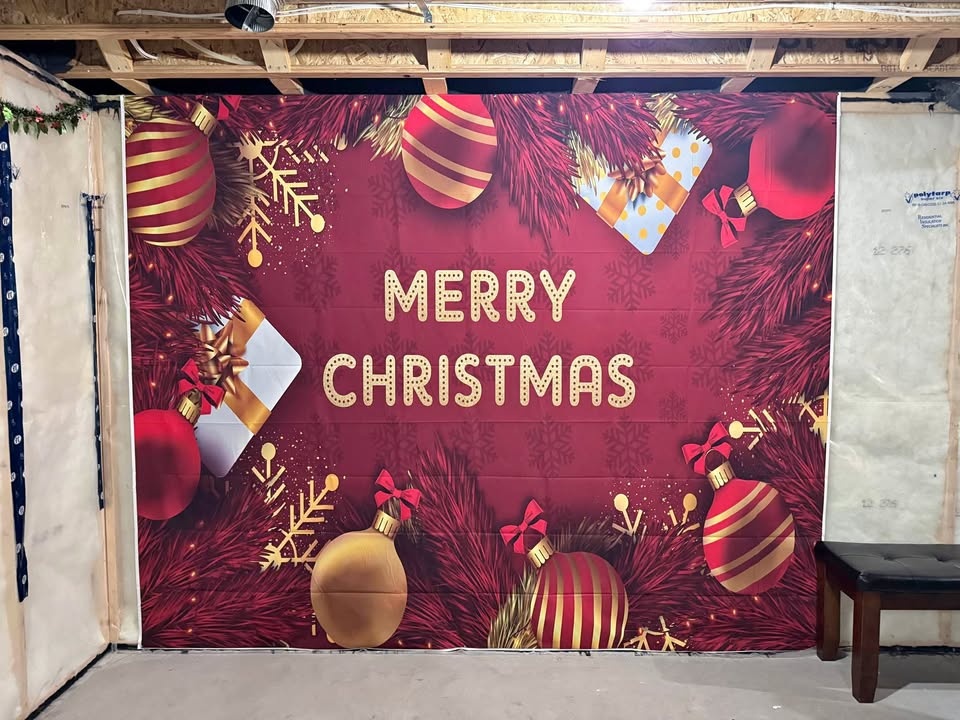 10 ft x 10 ft MERRY CHRISTMAS BACKDROP