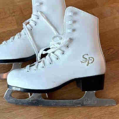 Figure skates for kids size 2