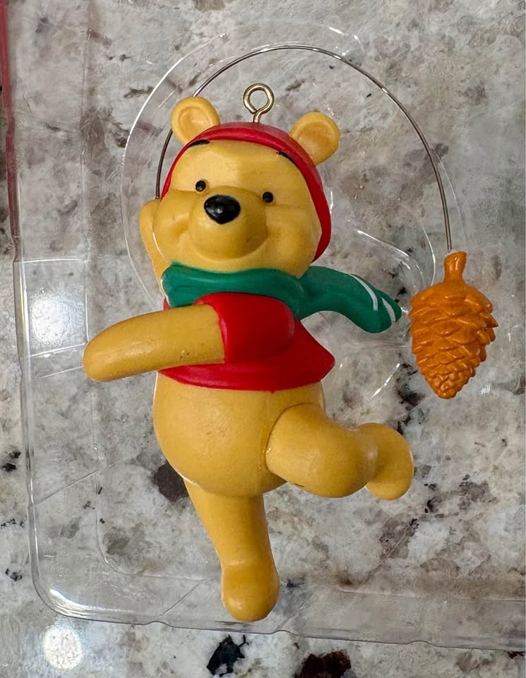 Winnie the Pooh - Alderbrook Christmas Ornament - photo 2