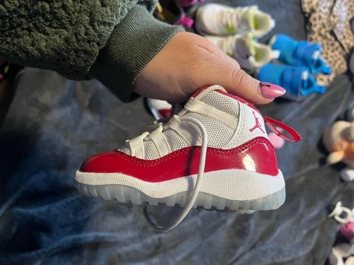 Toddler Air Jordan 11 Varsity Red 5C - photo 3