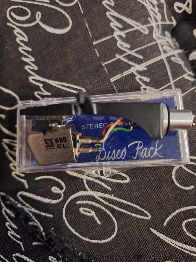 STANTON 680EL CARTRIDGE AND 2 GENUINE STANTON D6800