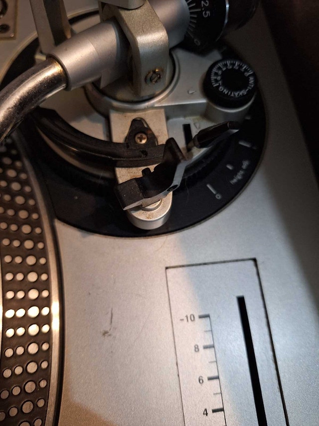 Gemini PT-2000 High-TorqueDirect Drive ProfessionalTurntable - photo 4