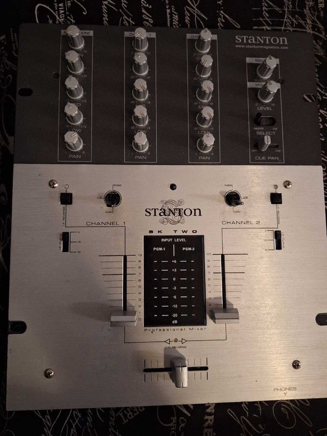 Stanton SK Two Professional Mixer - No Plug