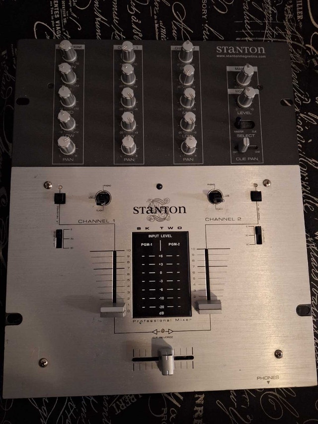 Stanton SK Two Professional Mixer - No Plug - photo 2