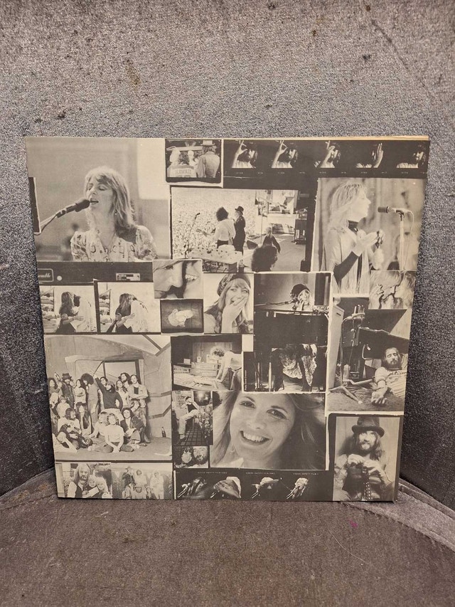 Fleetwood Mac Rumors LP Canadian Pressing 1977 VG+ In Shrink - photo 5