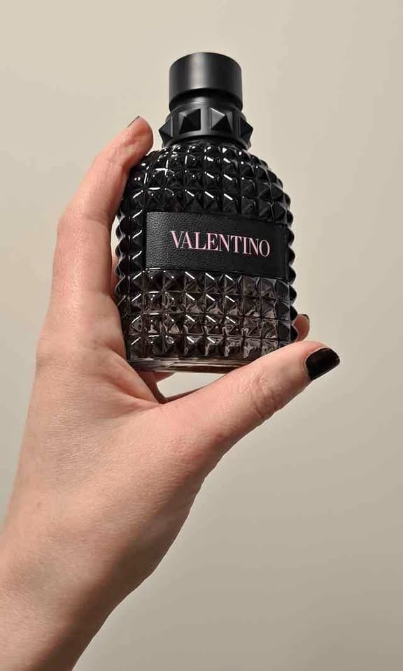 Valentino Born in Roma Cologne