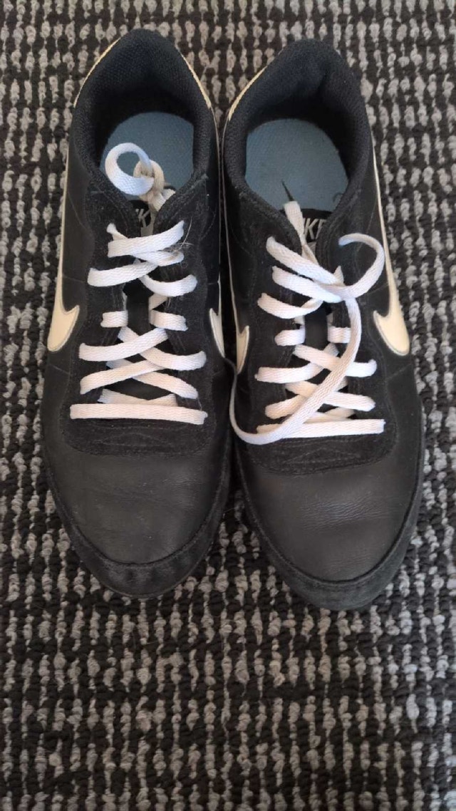 Bundle of Nike, Adidas, converse, asics shoes size 6 - photo 5