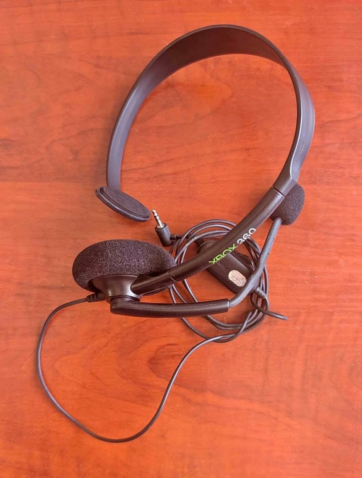 Microsoft Xbox 360 Headset - Wired Edition