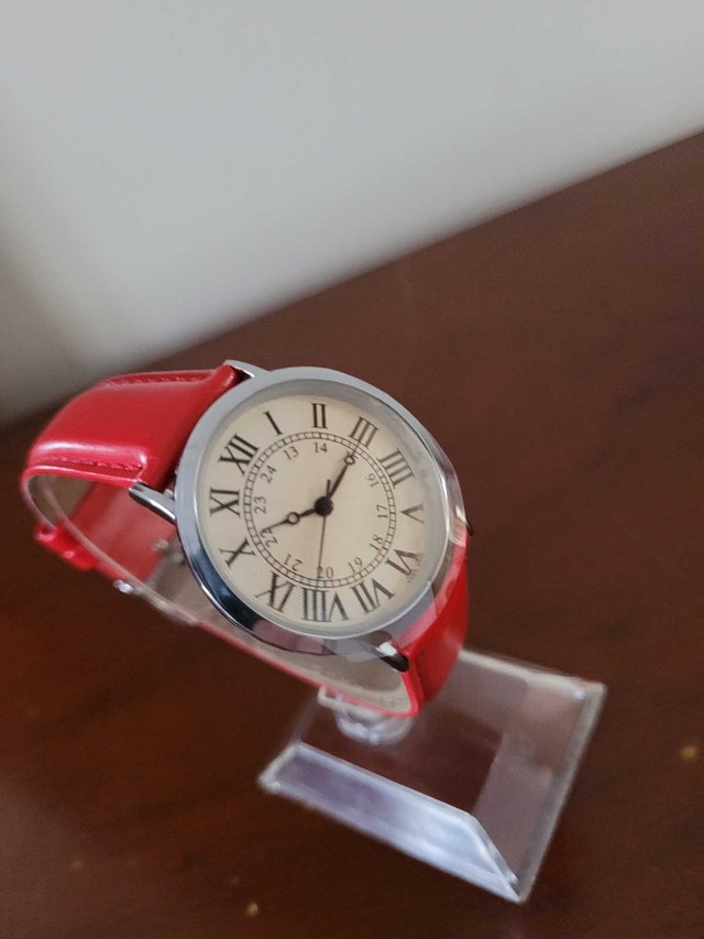 Brand New Red Women's Roman Dial Fashion Swiss Made Watch - photo 3