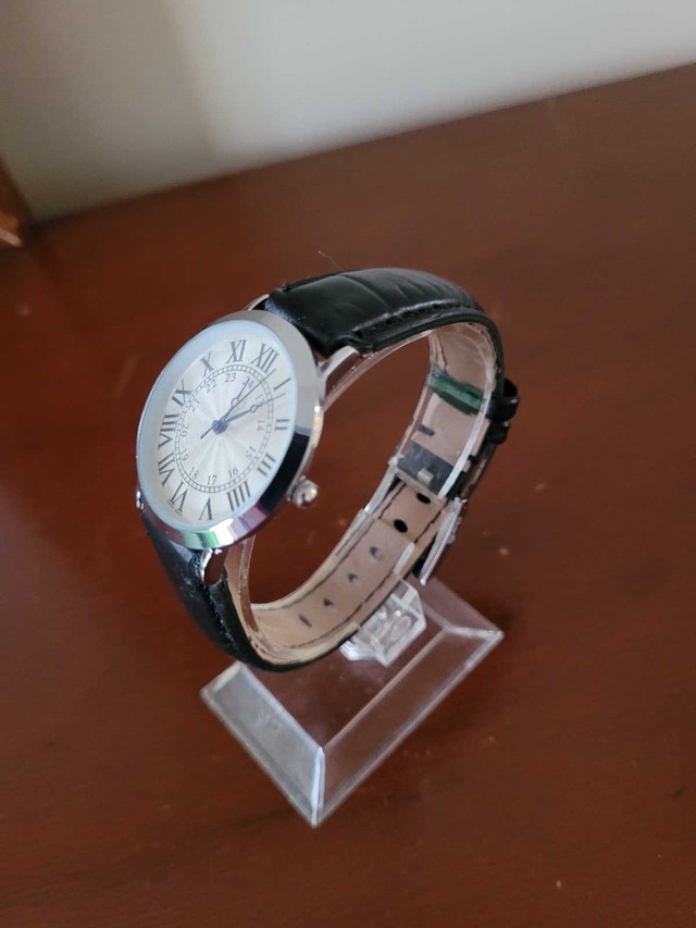 Women's Black Roman Dial fashion watch - photo 3