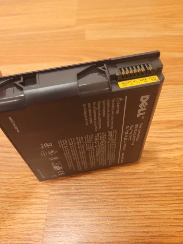 Dell Laptop Battery - photo 2