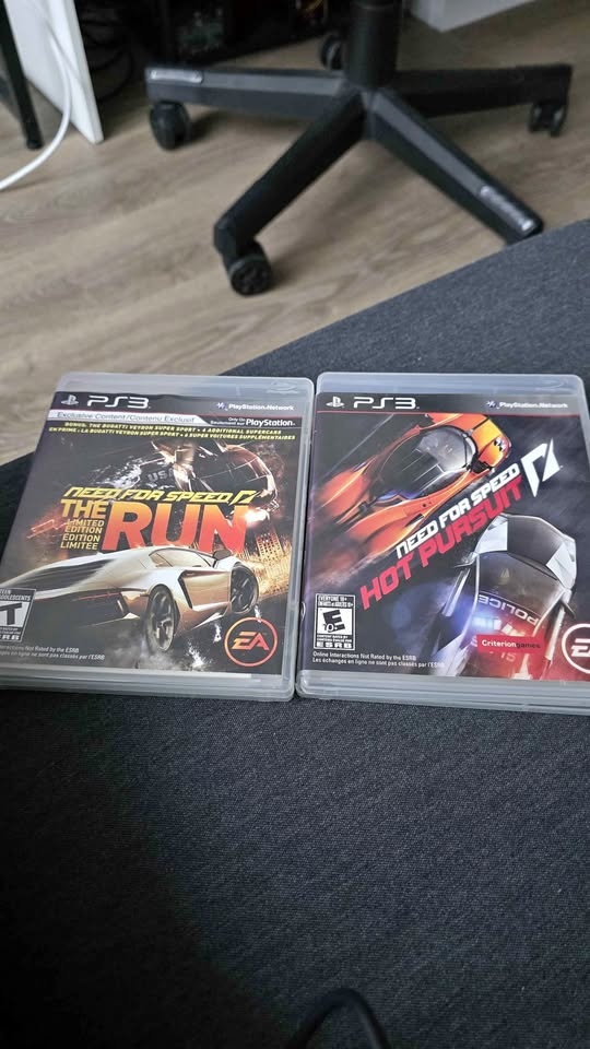 NFS run and NFS hot pursuit (PS3)