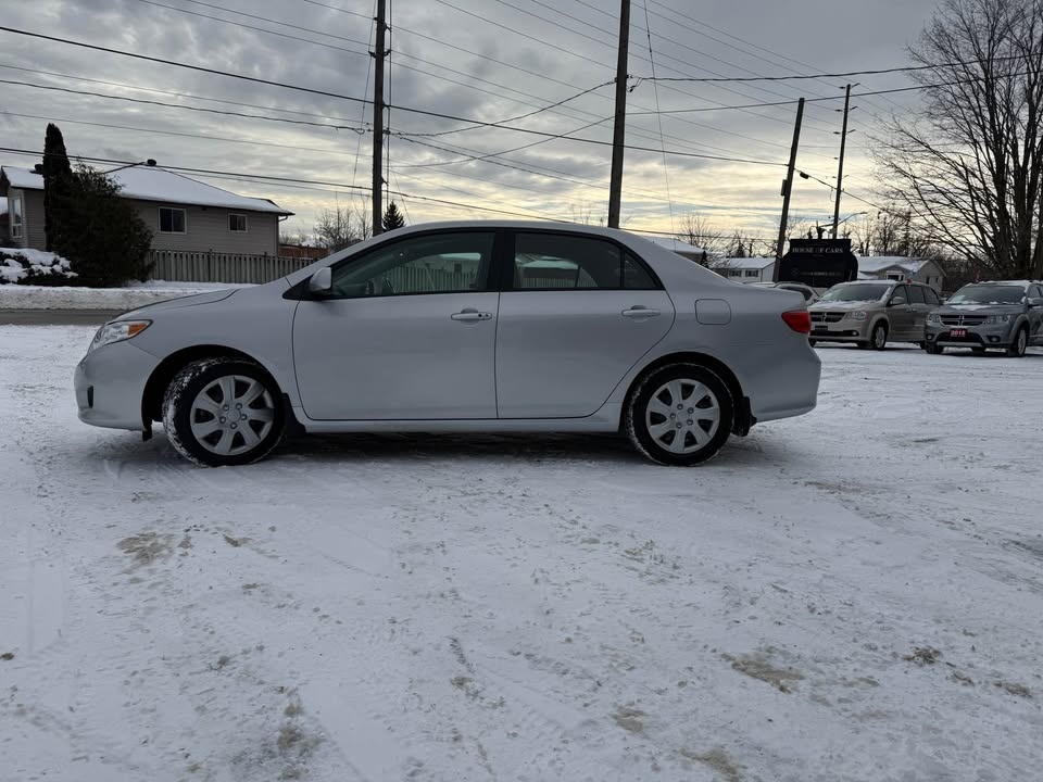 2010 Toyota Corolla - photo 4
