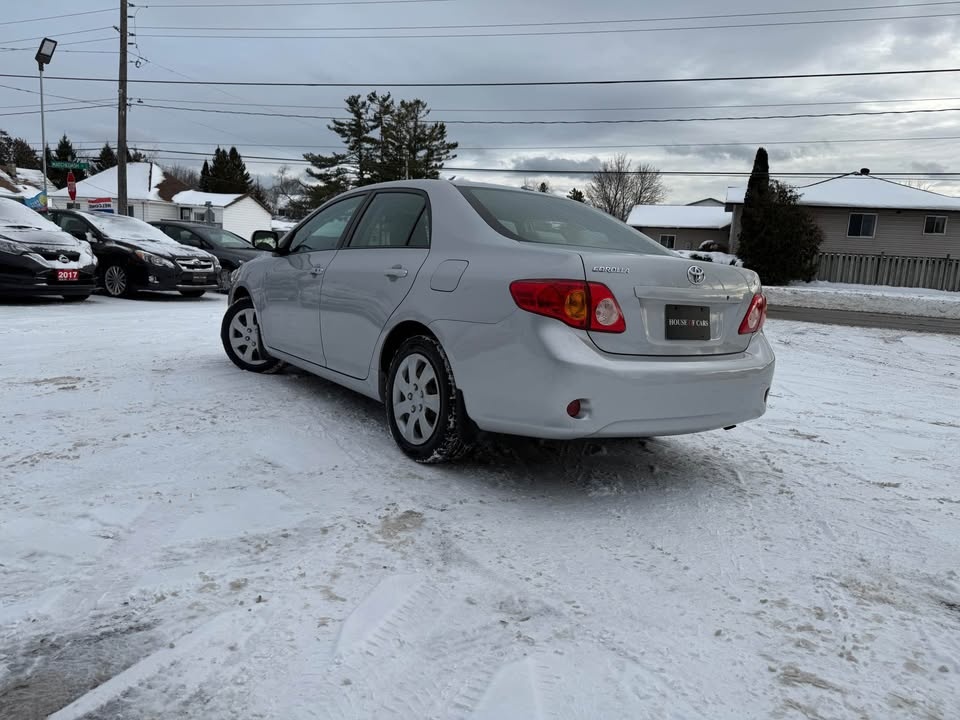 2010 Toyota Corolla - photo 5