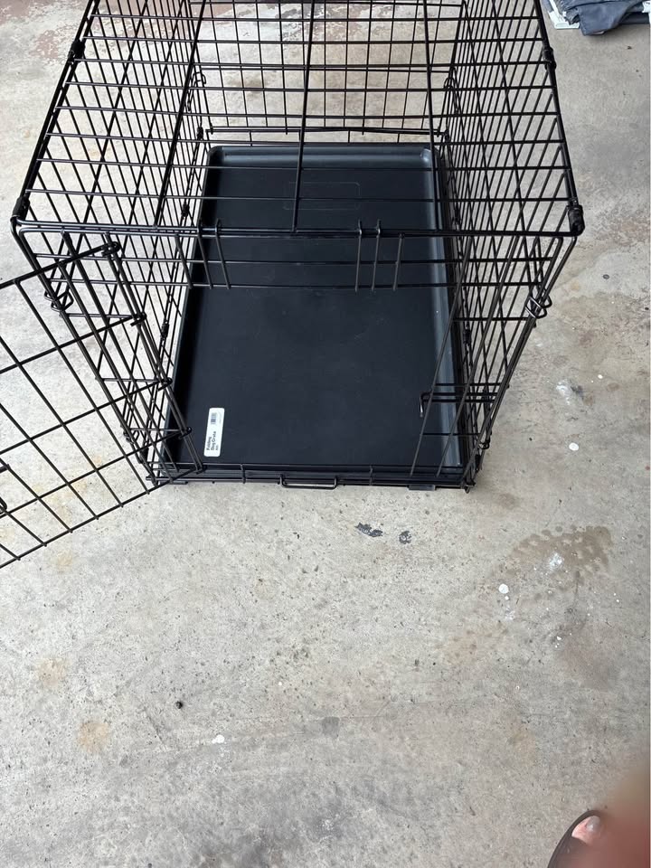 Dog crate Med sized - photo 2