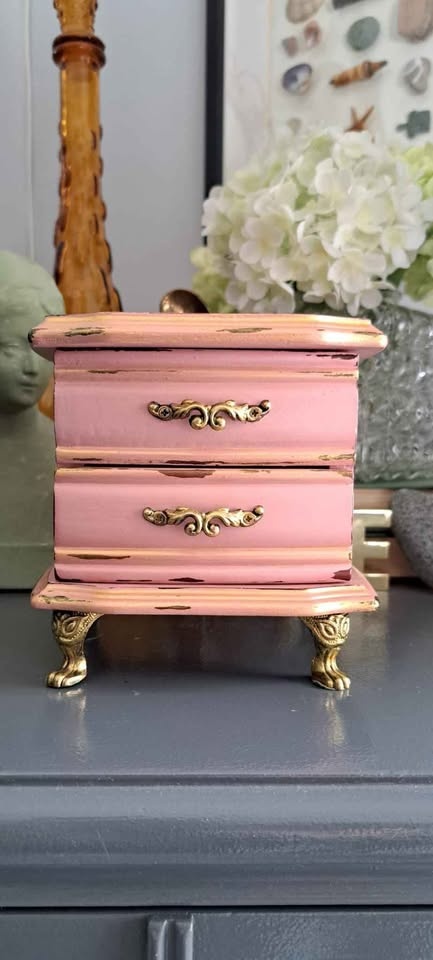 Upcycled vintage jewelry box - photo 2