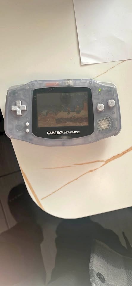 Gameboy Advance (Glacier) missing battery cover