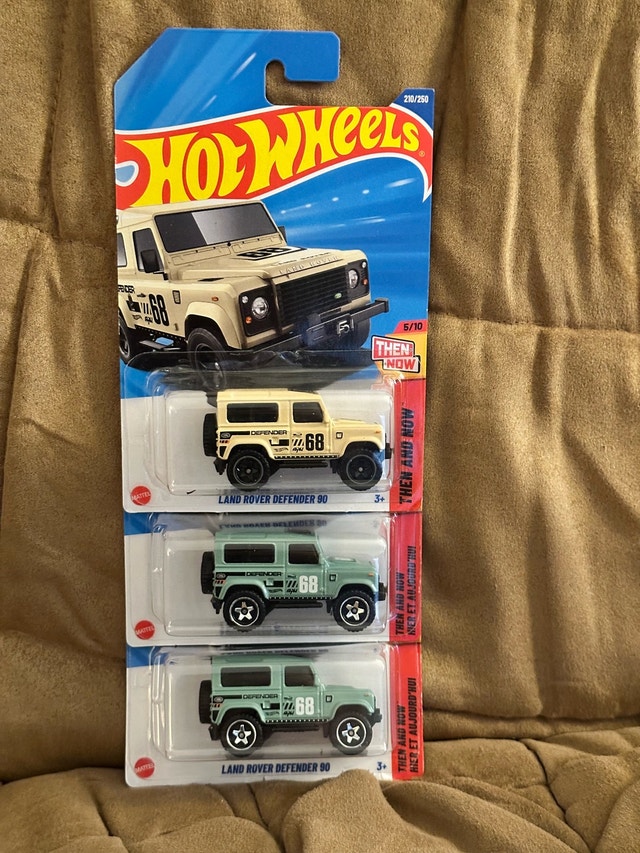 Hot Wheels Land Rover Defender 90