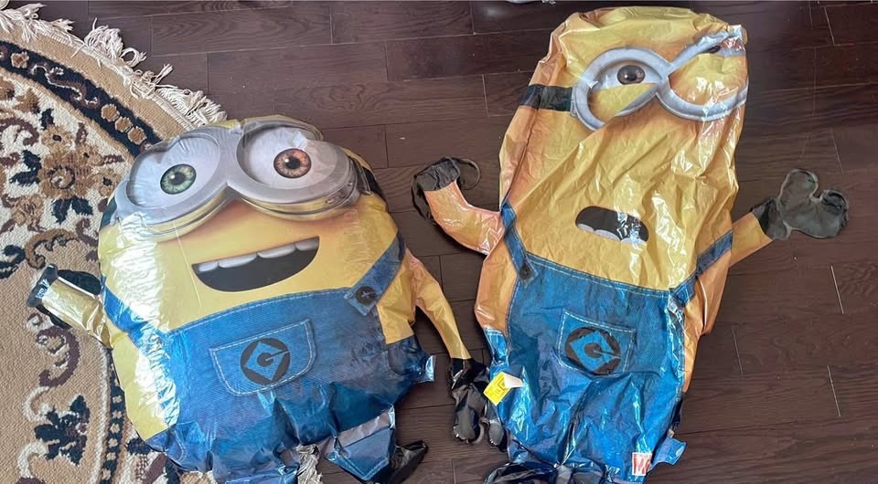 Minions party balloons