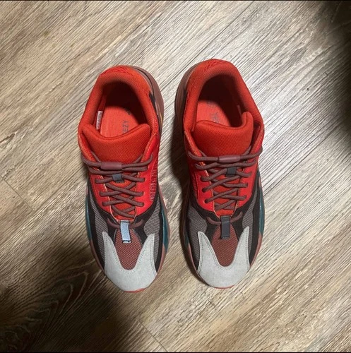 Men’s adidas Yeezy Boost 700 Hi-Res Red Size 13 - photo 5