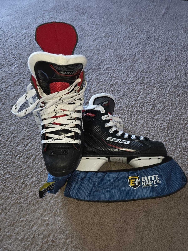 Bauer skates with blade protector - photo 2