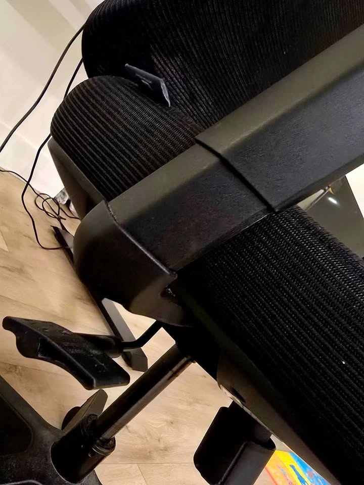Ergonomic Mesh Office Chair with height adjustable - photo 3