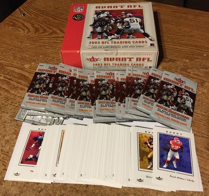 BIG LOT OF 610 FOOTBALL CARDS 90's 00's serialized full list - photo 2