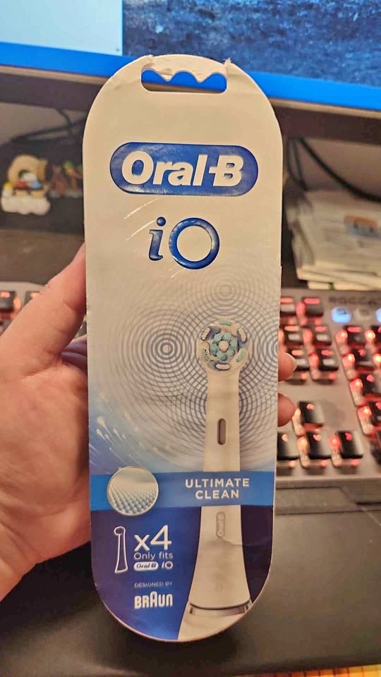 Oral-B iO Electric Tooth Brush Replacement Brush Heads Adult x 4