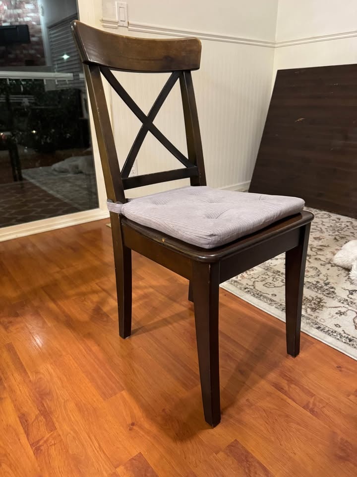 Wood dining table and chairs - photo 4