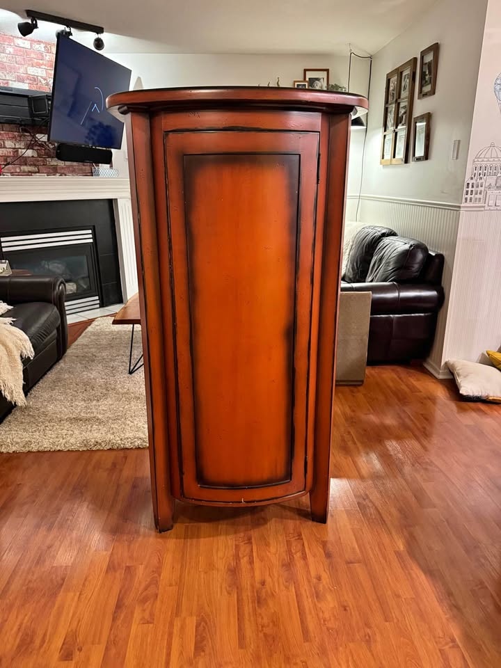Solid wood cabinet