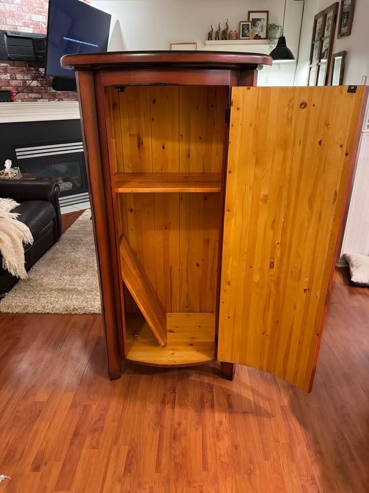 Solid wood cabinet - photo 4