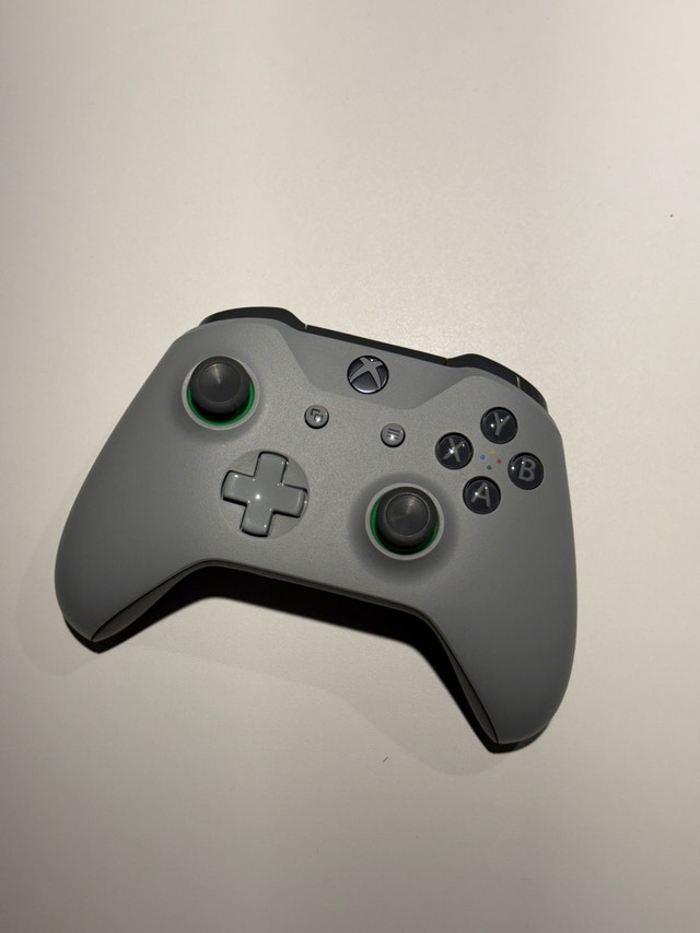 Xbox Wireless Controller (Series X|S) – Like New