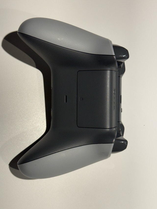 Xbox Wireless Controller (Series X|S) – Like New - photo 3