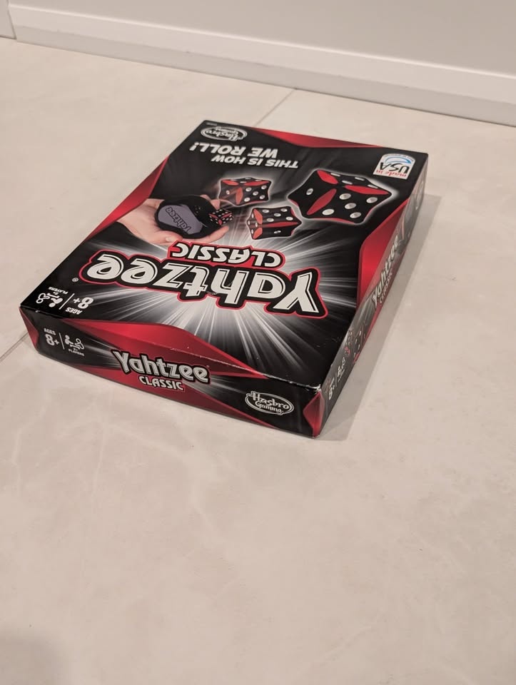 Yahtzee Classic Hasbro Games (00950) - photo 2