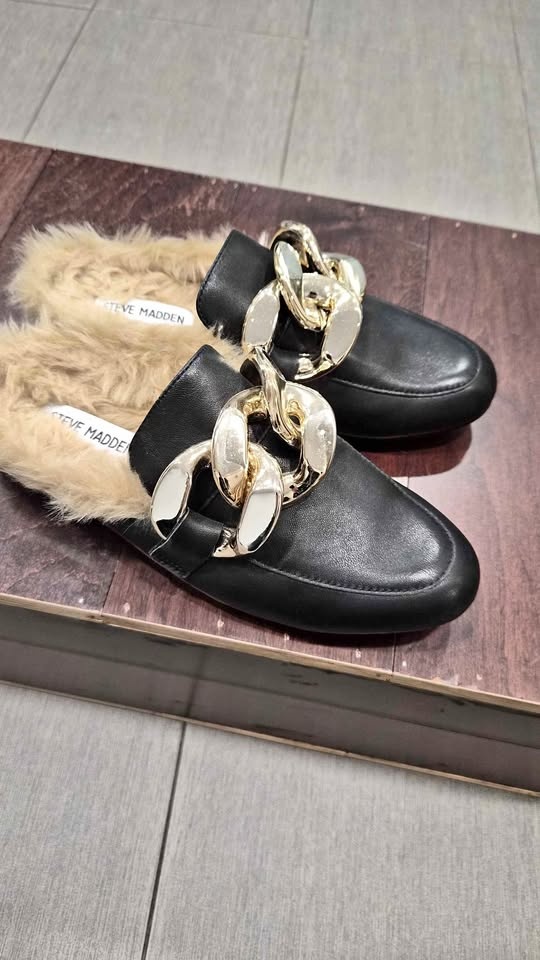 Steve Madden Kikii Black (size 5.5)