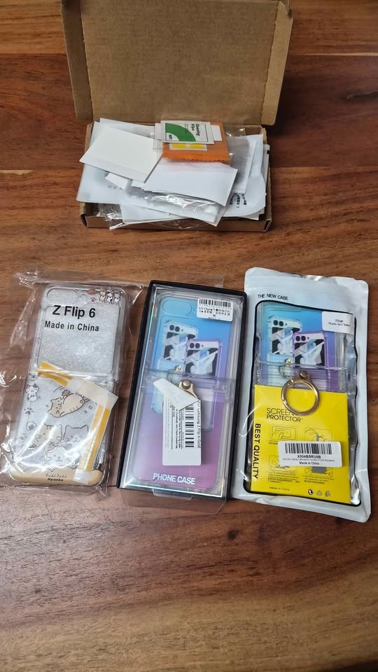 Samsung Z Flip 6 Cases and Screen Protectors - photo 4