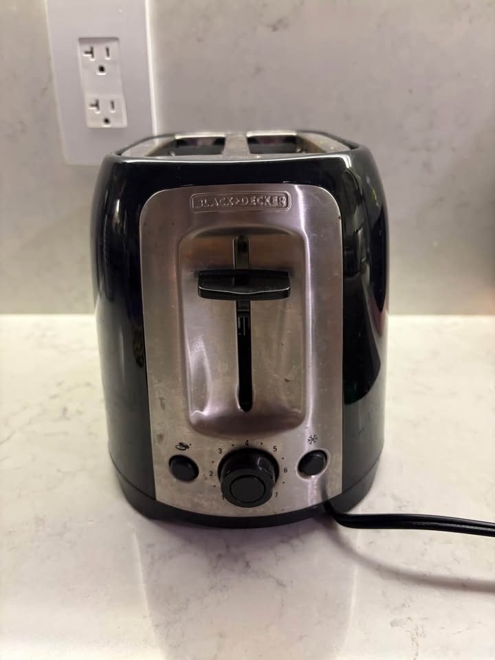 Two Automatic Toasters - photo 2
