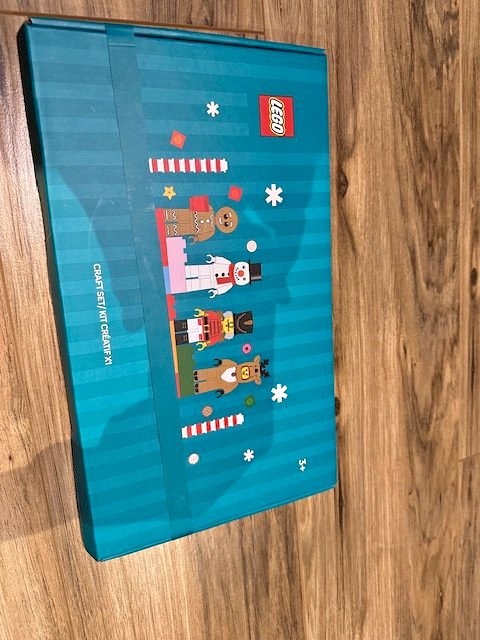 Lego 5009114 - Holiday Crafting Kit - BNIB
