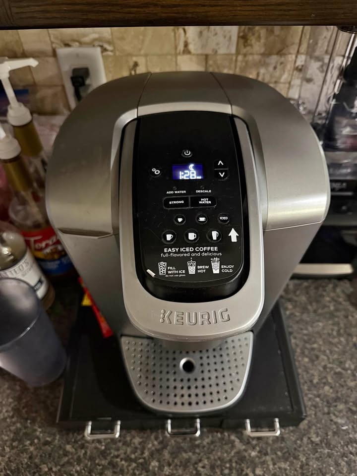 Keurig K-Elite coffee machine
