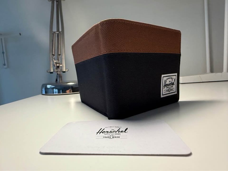 Herschel RFID Blocking Wallet (Brand New) - photo 2