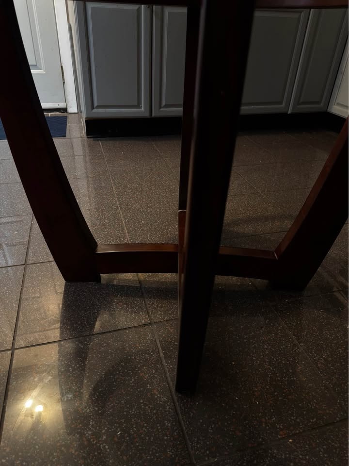 Glass Dining Table – 48” Round (Actual Wood) - photo 3